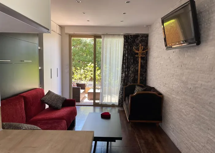Confort Au Calme Avec Jardin Proche Cannes Апартаменты Ле-Канне