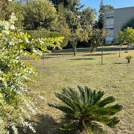 Confort Au Calme Avec Jardin Proche Cannes *
