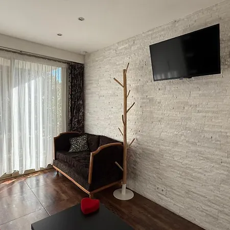 Confort Au Calme Avec Jardin Proche Cannes *