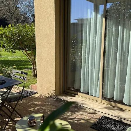 Confort Au Calme Avec Jardin Proche Cannes Apartament